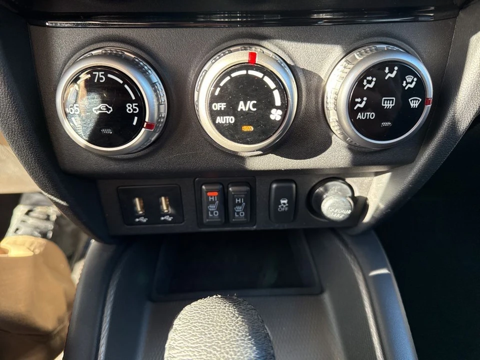 2023 Mitsubishi Outlander - Image 20 of 21