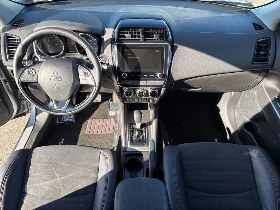 2023 Mitsubishi Outlander - Image 13 of 21