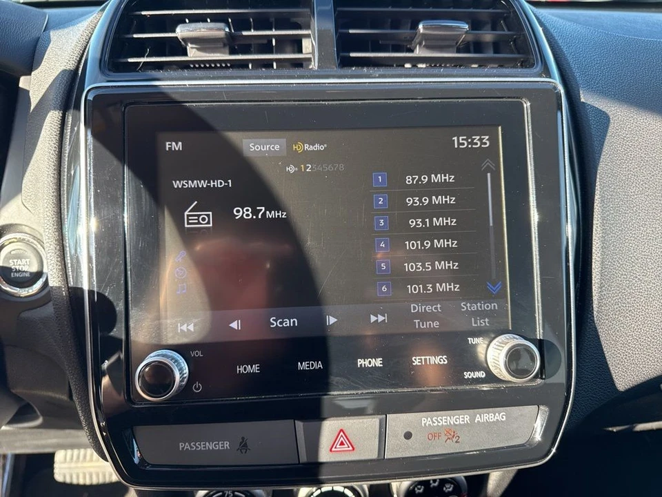 2023 Mitsubishi Outlander - Image 18 of 21