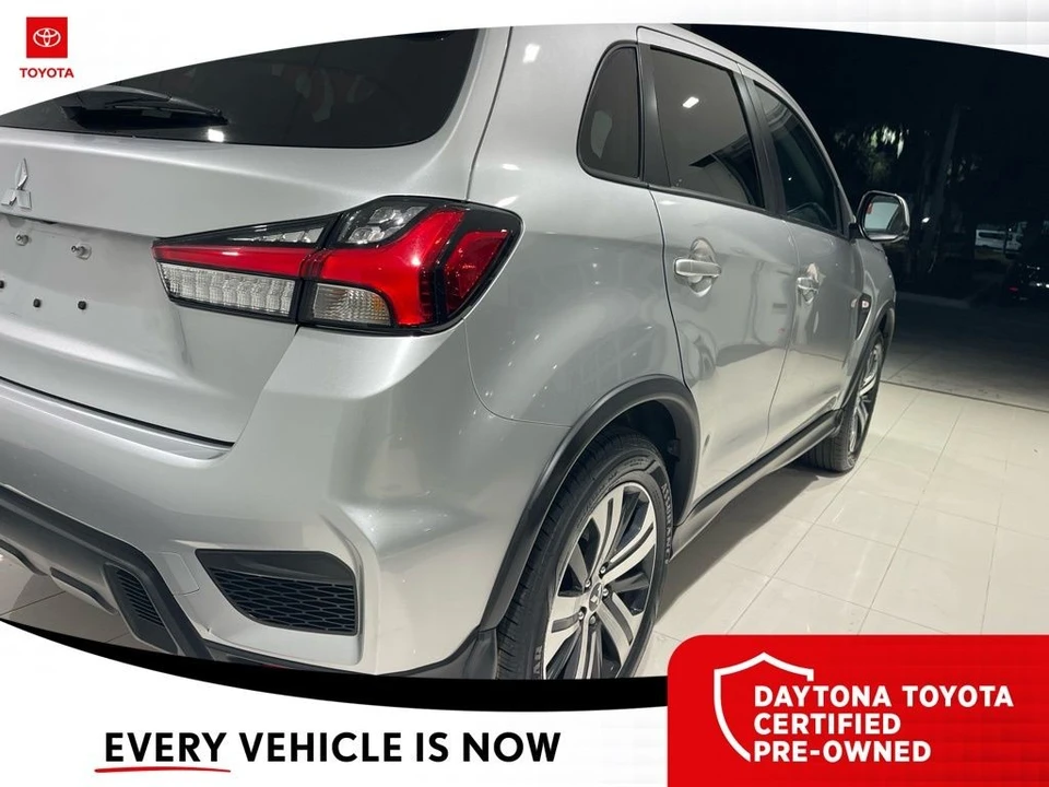 2023 Mitsubishi Outlander - Image 7 of 12