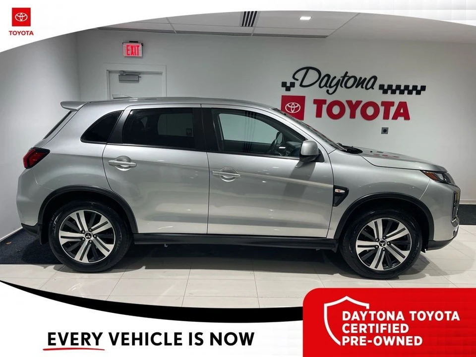 2023 Mitsubishi Outlander - Image 3 of 12