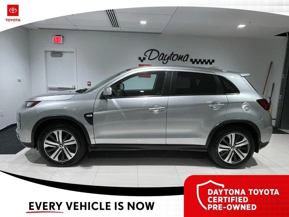 2023 Mitsubishi Outlander - Image 12 of 12