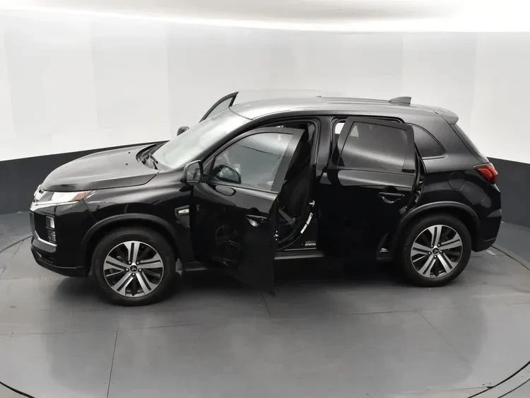2023 Mitsubishi Outlander - Image 7 of 12