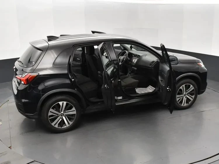 2023 Mitsubishi Outlander - Image 6 of 12