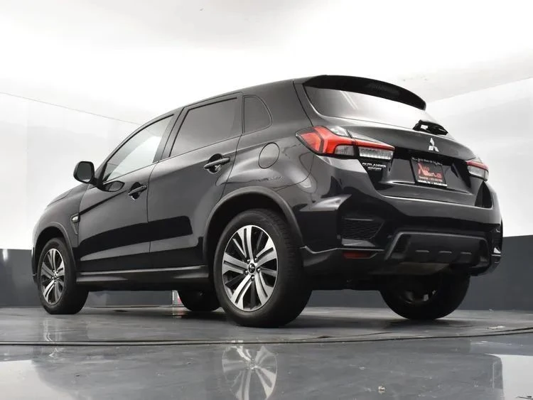 2023 Mitsubishi Outlander - Image 12 of 12