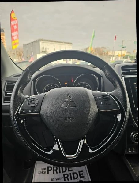 2023 Mitsubishi Outlander - Image 12 of 12