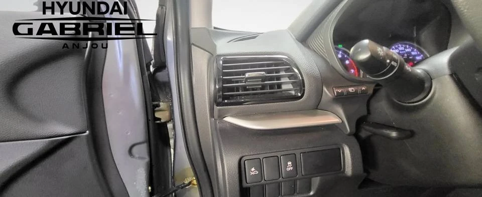2023 Mitsubishi Eclipse - Image 15 of 20