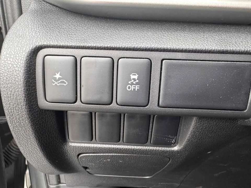 2023 Mitsubishi Eclipse Cross - Image 15 of 20