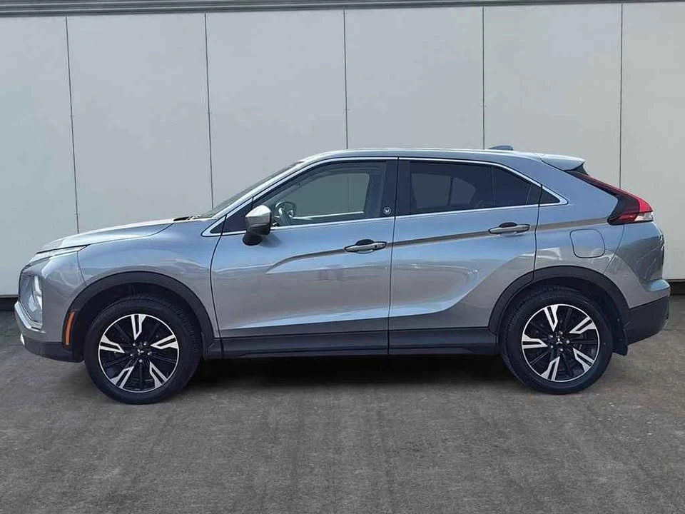 2023 Mitsubishi Eclipse Cross - Image 4 of 17