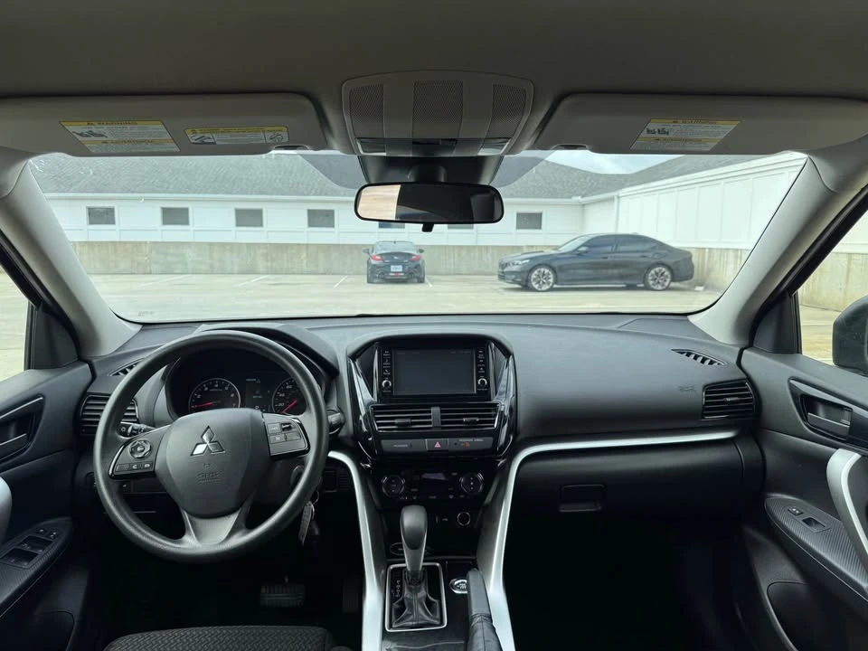 2023 Mitsubishi Eclipse Cross - Image 9 of 15