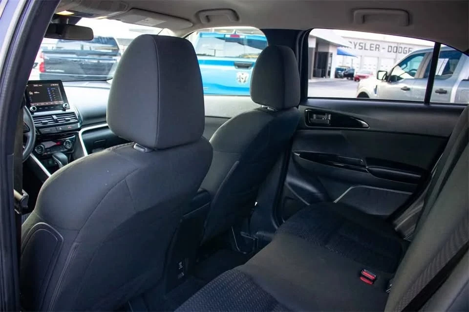 2023 Mitsubishi Eclipse Cross - Image 10 of 11