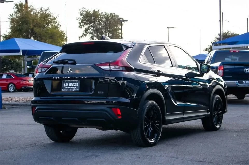 2023 Mitsubishi Eclipse Cross - Image 6 of 11