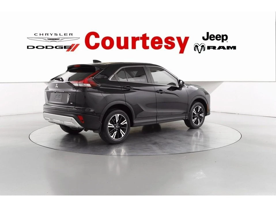 2023 Mitsubishi Eclipse Cross - Image 3 of 20