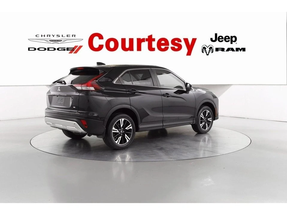 2023 Mitsubishi Eclipse Cross - Image 4 of 19
