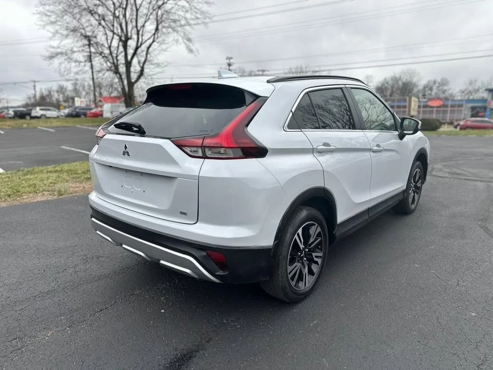 2023 Mitsubishi Eclipse Cross - Image 4 of 11