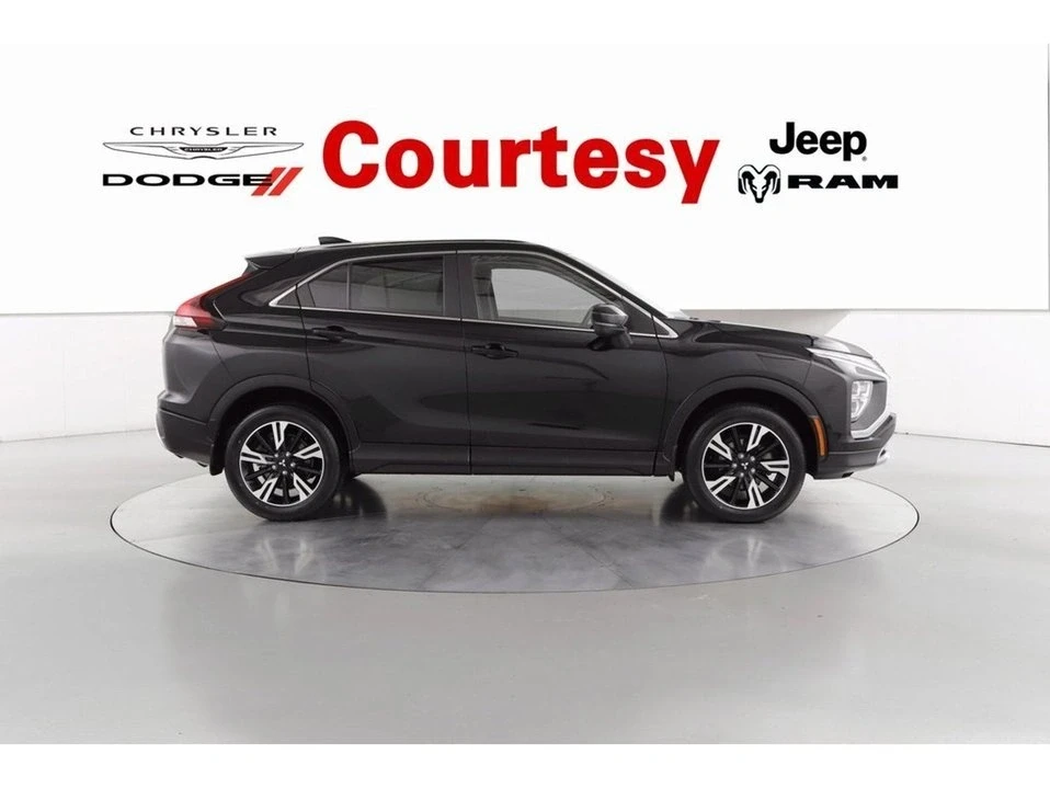 2023 Mitsubishi Eclipse Cross - Image 3 of 19