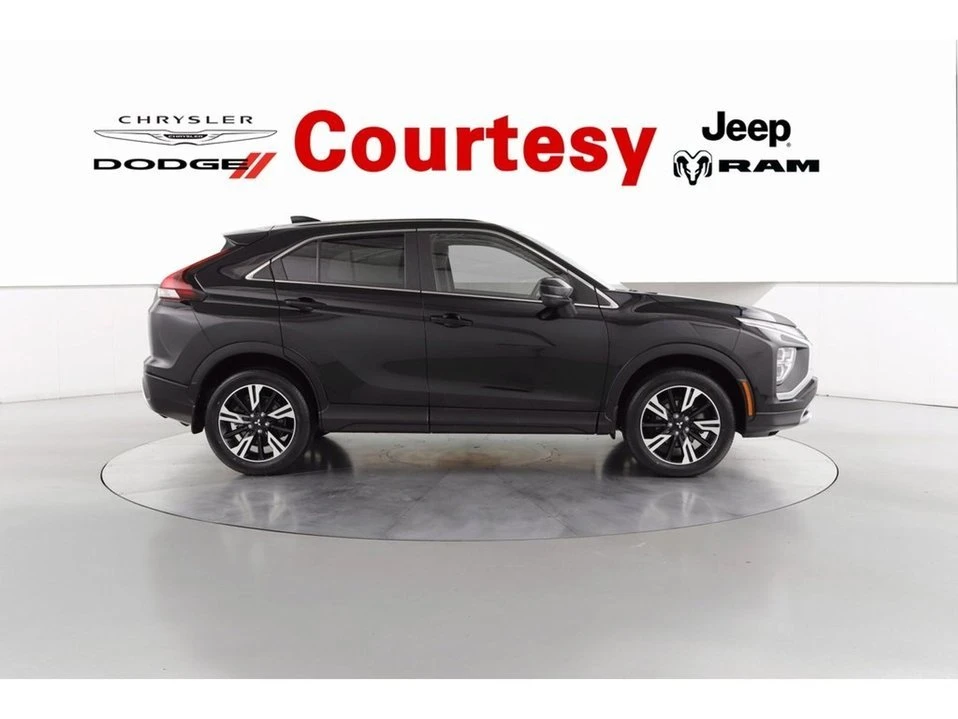 2023 Mitsubishi Eclipse Cross - Image 2 of 20