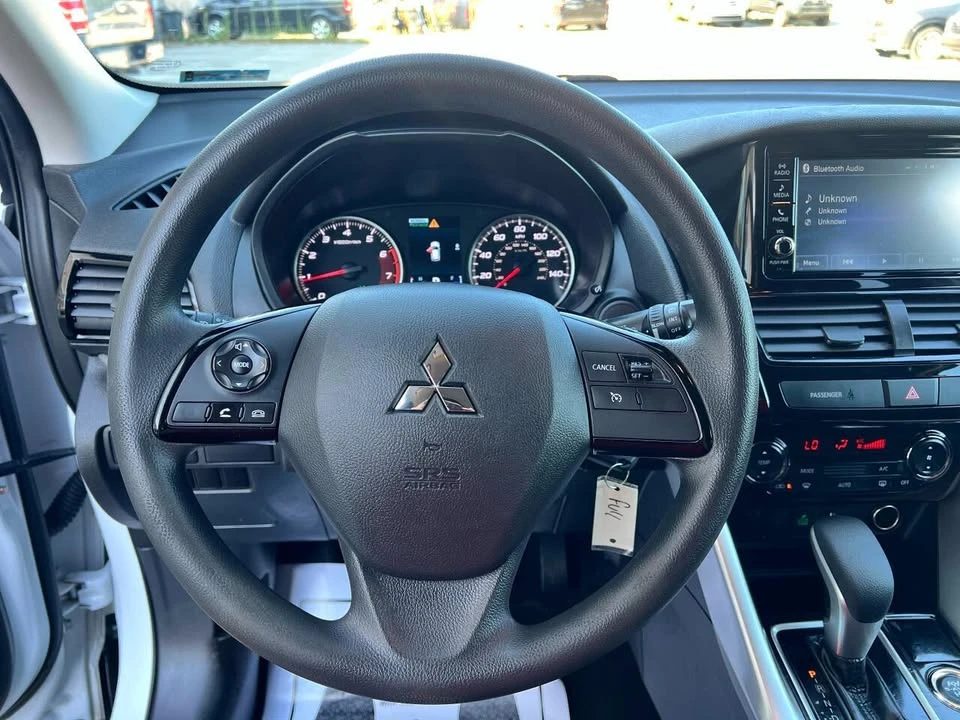 2023 Mitsubishi Eclipse Cross - Image 3 of 4