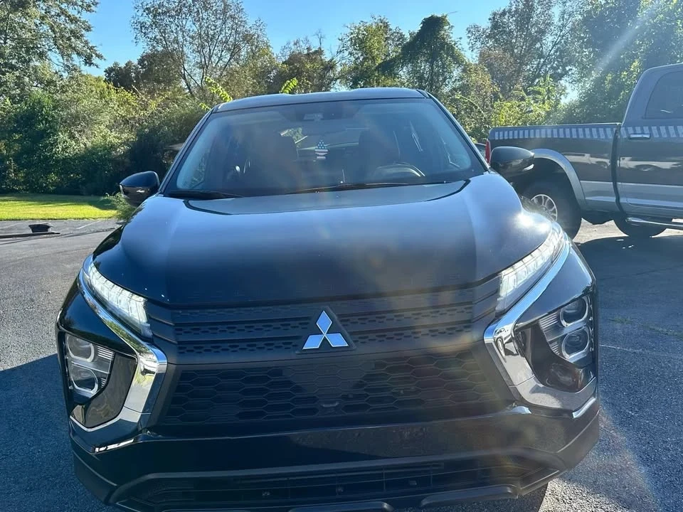 2023 Mitsubishi Eclipse Cross - Image 8 of 18