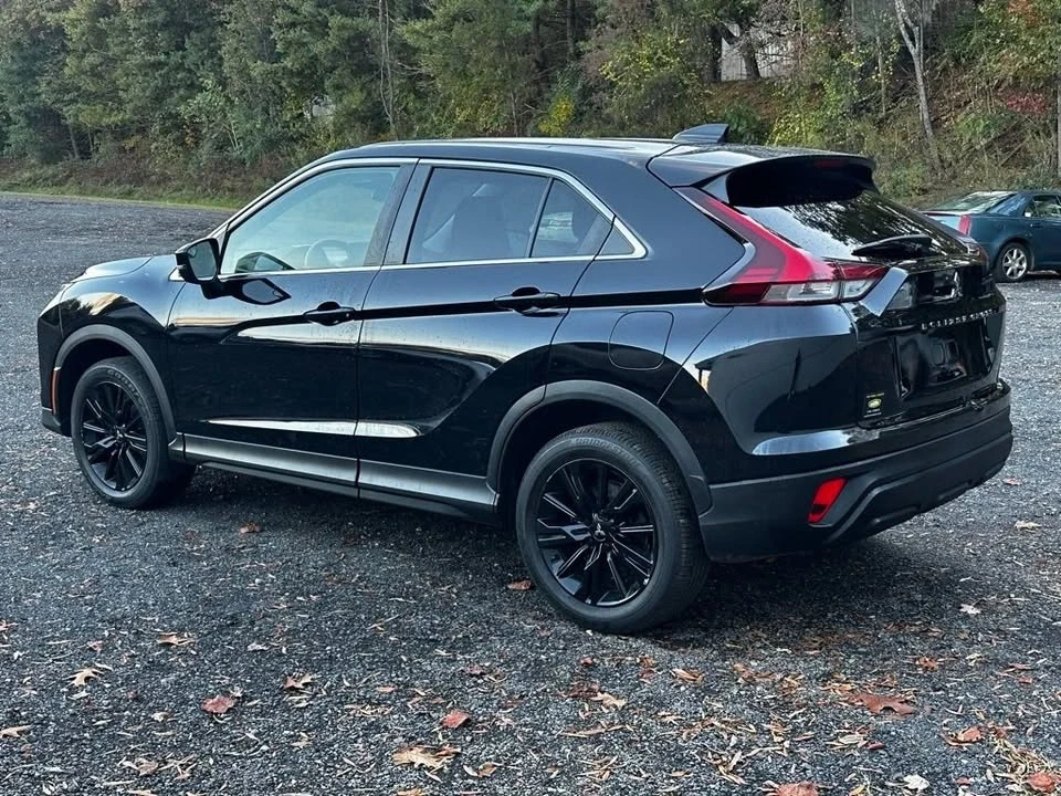 2023 Mitsubishi Eclipse Cross - Image 4 of 15
