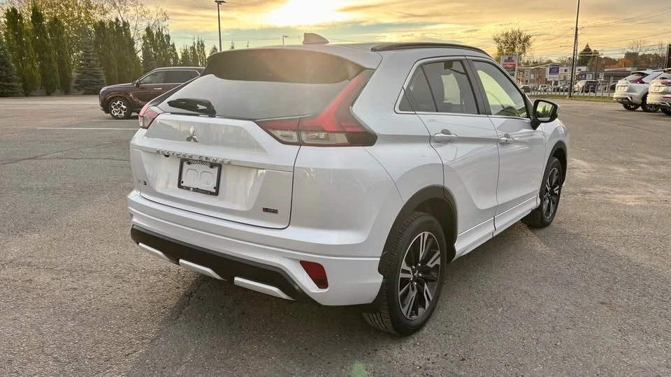 2023 Mitsubishi Eclipse Cross - Image 4 of 10