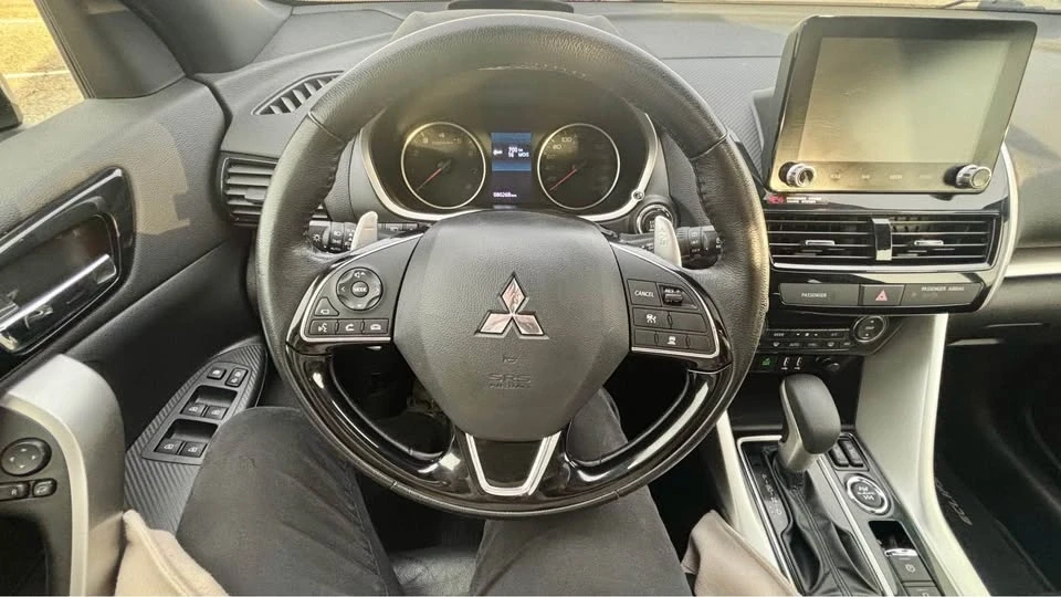 2023 Mitsubishi Eclipse Cross - Image 8 of 10