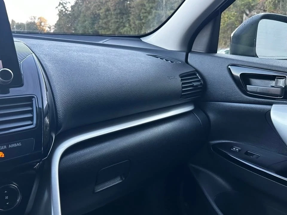 2023 Mitsubishi Eclipse Cross - Image 13 of 15