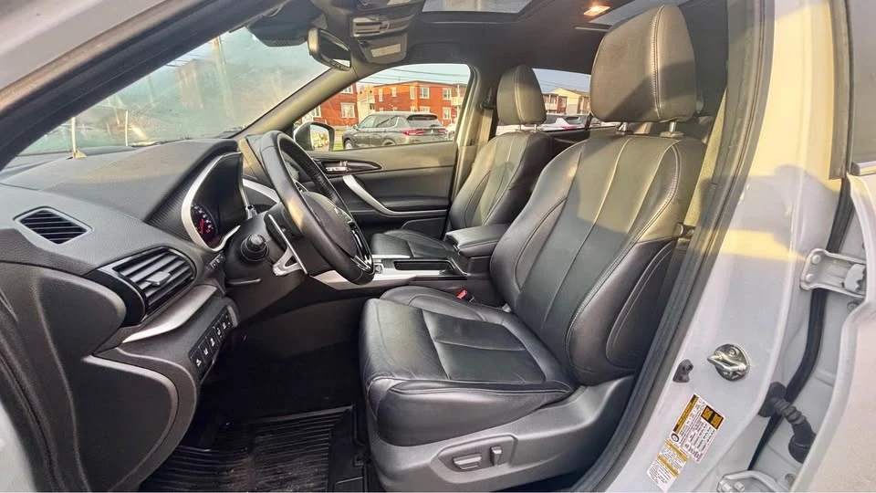 2023 Mitsubishi Eclipse Cross - Image 7 of 10