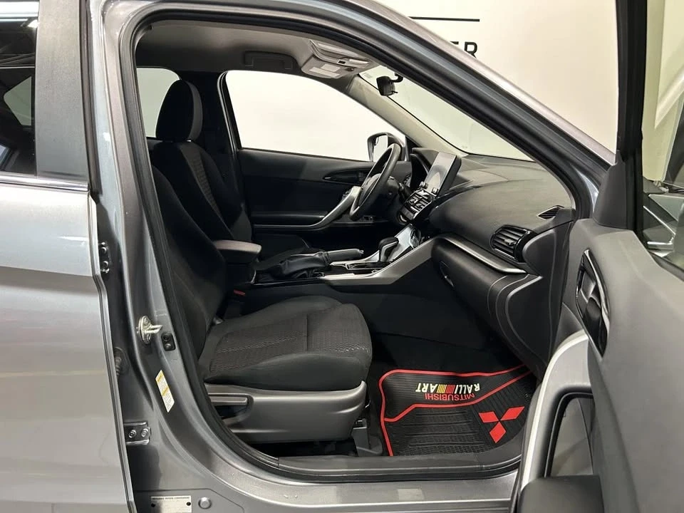 2023 Mitsubishi Eclipse Cross - Image 9 of 19