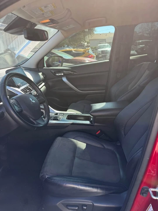 2023 Mitsubishi Eclipse Cross - Image 9 of 10