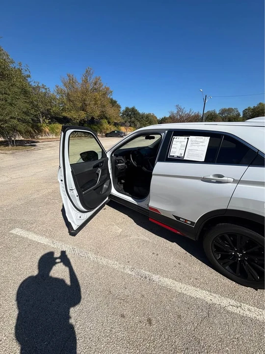 2023 Mitsubishi Eclipse Cross - Image 7 of 10