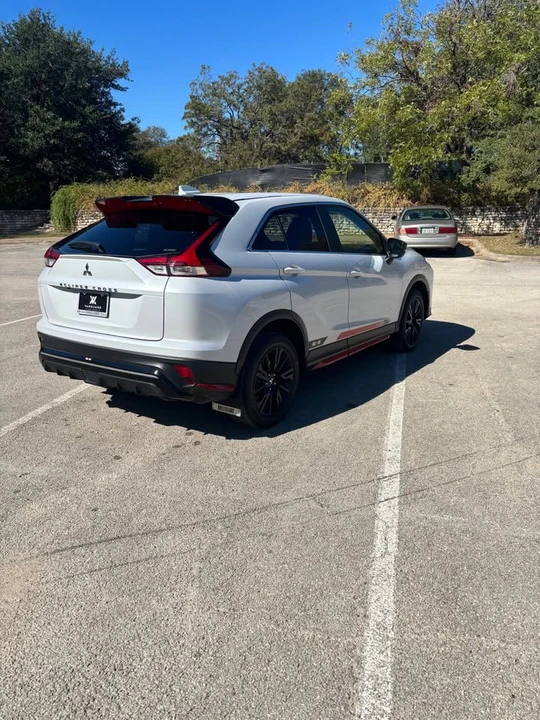 2023 Mitsubishi Eclipse Cross - Image 5 of 10