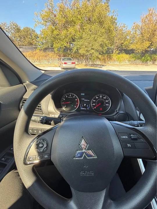 2023 Mitsubishi Eclipse Cross - Image 10 of 10