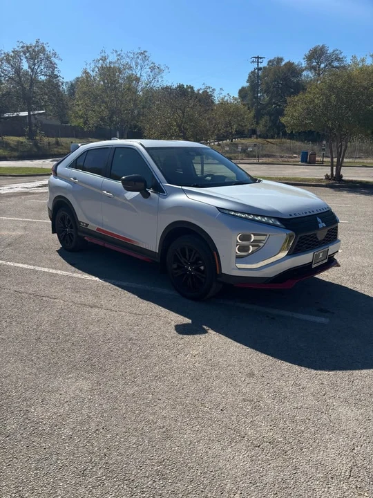 2023 Mitsubishi Eclipse Cross - Image 4 of 10
