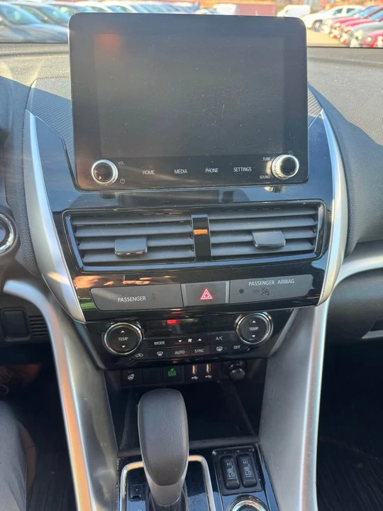 2023 Mitsubishi Eclipse Cross - Image 8 of 9