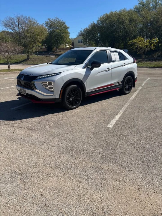 2023 Mitsubishi Eclipse Cross - Image 2 of 10