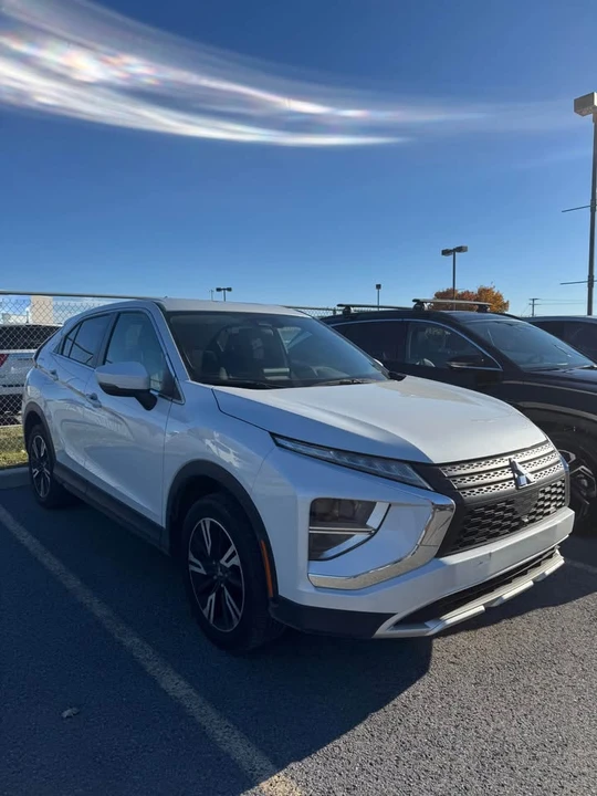 2023 Mitsubishi Eclipse Cross - Image 2 of 9