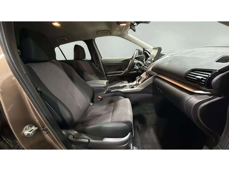 2023 Mitsubishi Eclipse Cross - Image 11 of 18