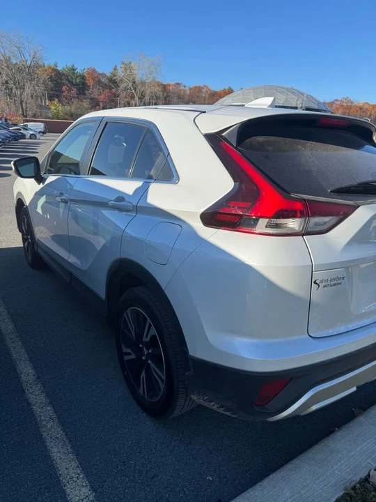 2023 Mitsubishi Eclipse Cross - Image 5 of 9