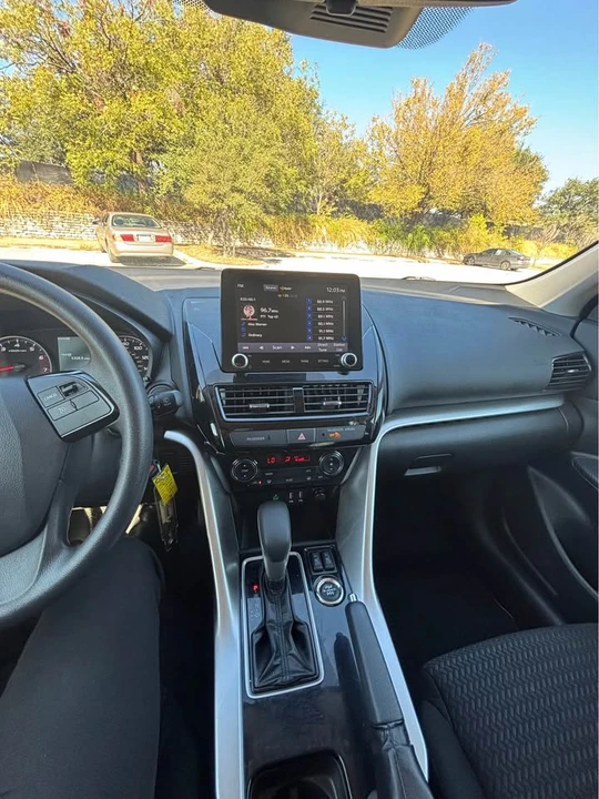 2023 Mitsubishi Eclipse Cross - Image 9 of 10