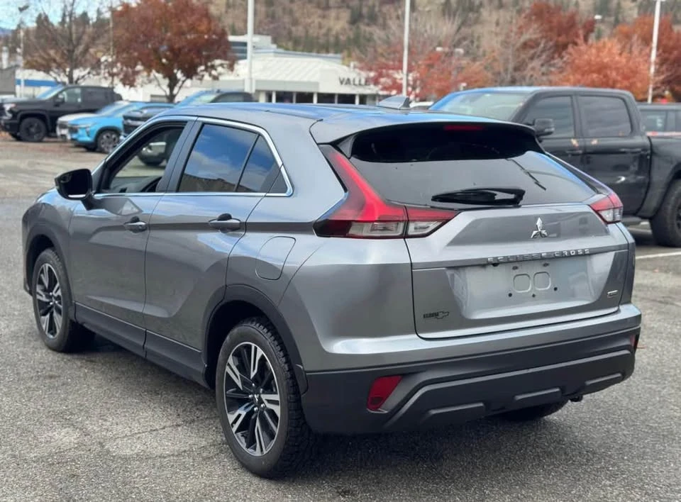 2023 Mitsubishi Eclipse Cross - Image 2 of 7