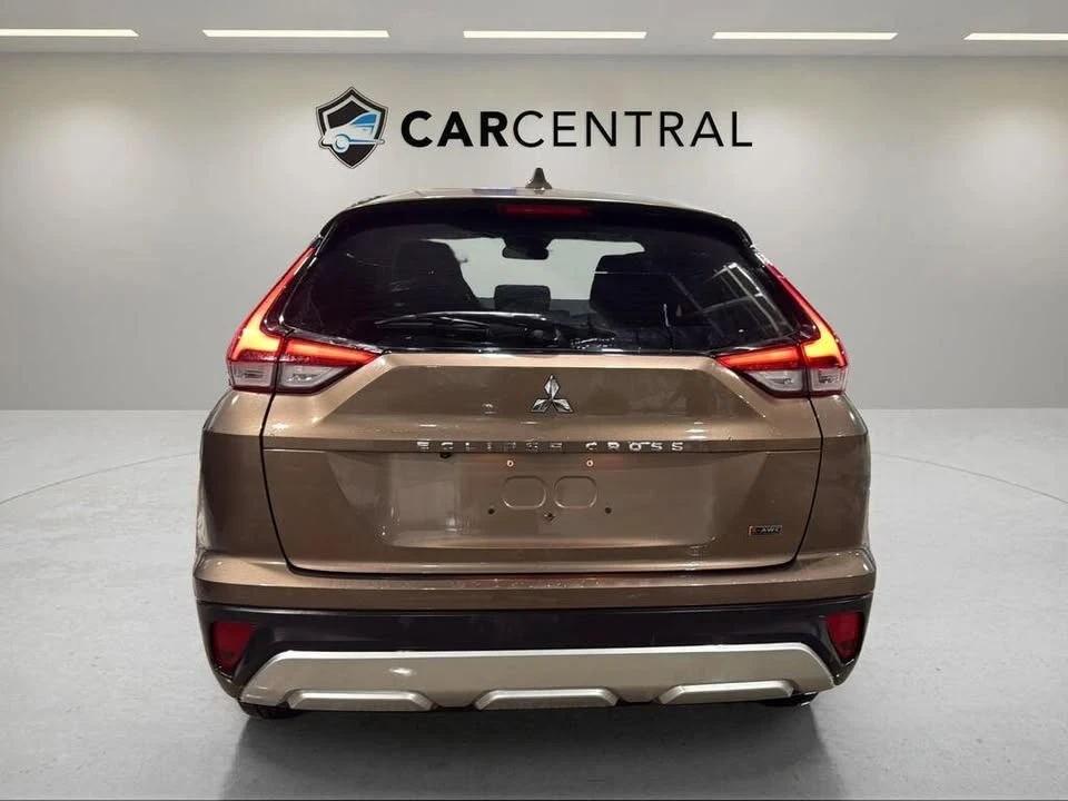 2023 Mitsubishi Eclipse Cross - Image 3 of 18