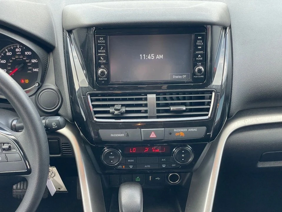2023 Mitsubishi Eclipse Cross - Image 12 of 18