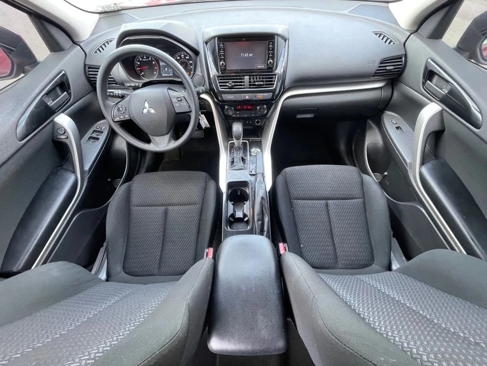 2023 Mitsubishi Eclipse Cross - Image 9 of 18