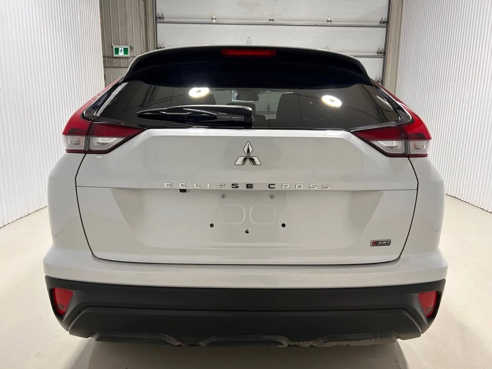 2023 Mitsubishi Eclipse Cross - Image 8 of 18