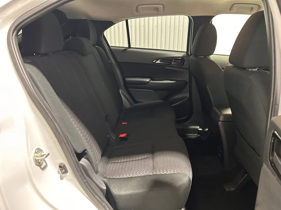 2023 Mitsubishi Eclipse Cross - Image 16 of 18
