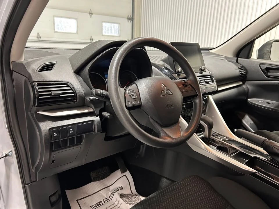 2023 Mitsubishi Eclipse Cross - Image 13 of 18