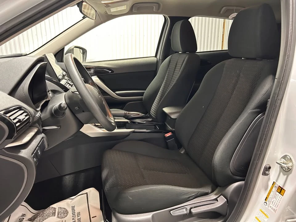 2023 Mitsubishi Eclipse Cross - Image 12 of 18