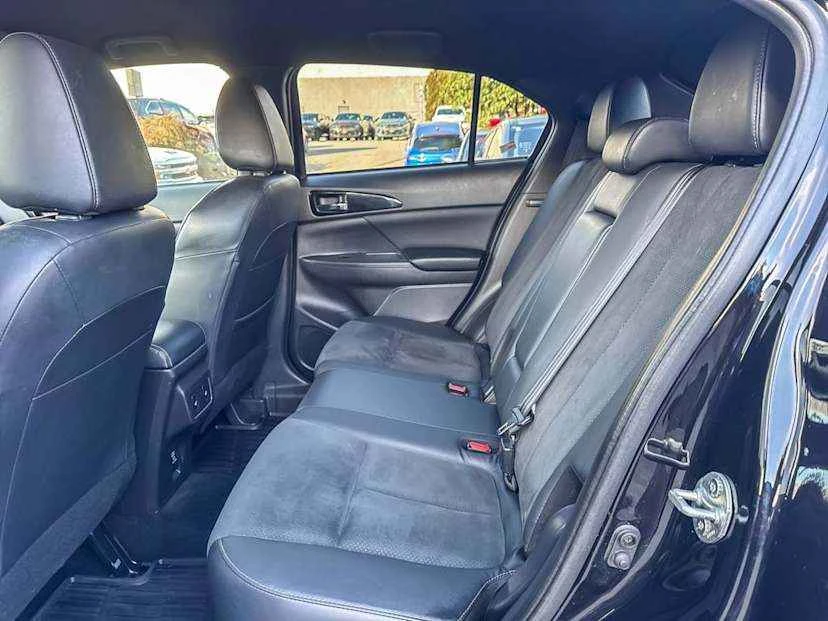 2023 Mitsubishi Eclipse Cross - Image 18 of 19
