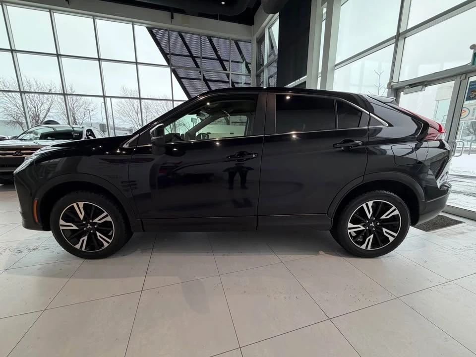 2023 Mitsubishi Eclipse Cross - Image 2 of 14